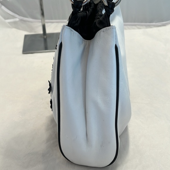 Isabella Fiore Flowers Satchel - Picture 10 of 16